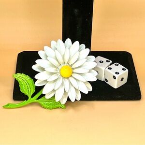 Vintage 1960s Enamel Daisy Brooch – Large White Flower Pin with Green Stem